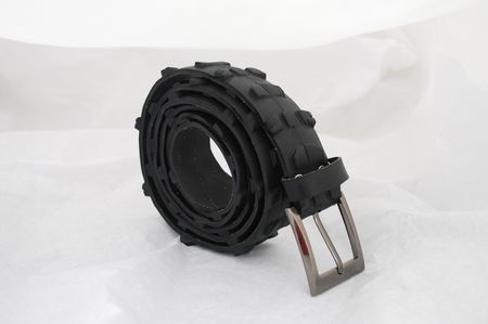 Opasek Eta z cyklo pláště horského kola