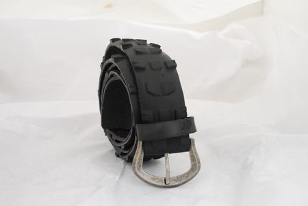 Opasek Theta z cyklo pláště horského kola