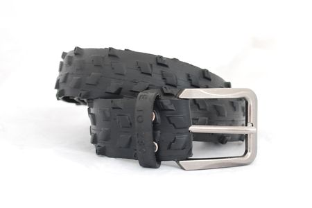 Opasek Mí z cyklo pláště horského kola